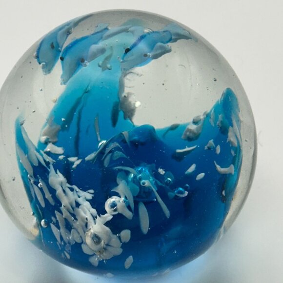 Art Glass Clear Round Paperweight with Controlled Bubbles Waves 3 Blue Dolphins - Picture 14 of 16